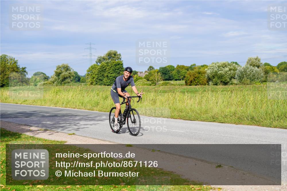 31.08.2025 - Elbe Triathlon Hamburg Michael Burmester http://msf.ph/oto/8671126 31.08.2025 10:02:02 Radfahren 394, 634, 656, 660, 684, 859 meine-sportfotos.de
