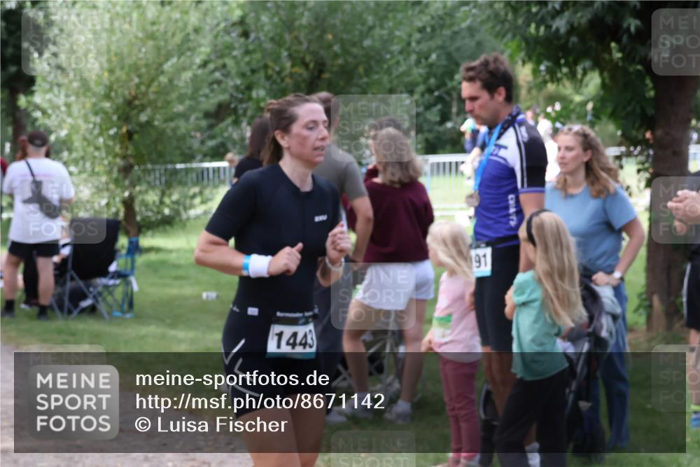 31.08.2025 - Elbe Triathlon Hamburg Luisa Fischer http://msf.ph/oto/8671142 31.08.2025 11:55:16 Laufen 1443, 191 meine-sportfotos.de