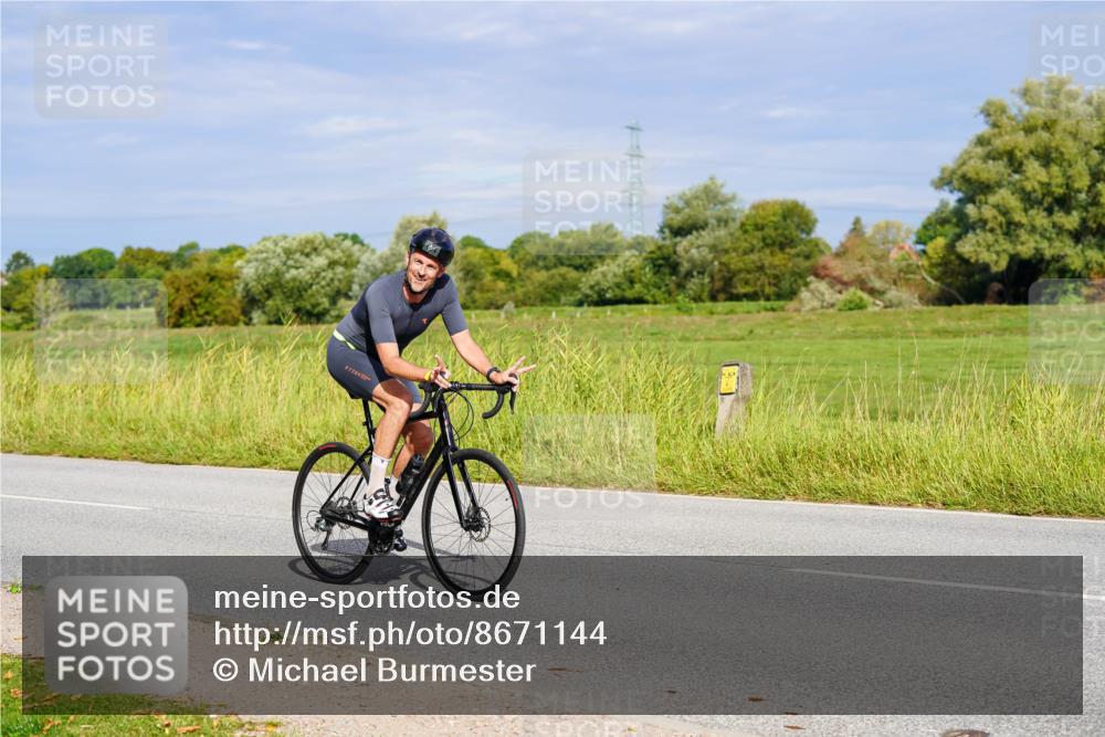 31.08.2025 - Elbe Triathlon Hamburg Michael Burmester http://msf.ph/oto/8671144 31.08.2025 10:02:02 Radfahren 394, 634, 656, 660, 684, 859 meine-sportfotos.de