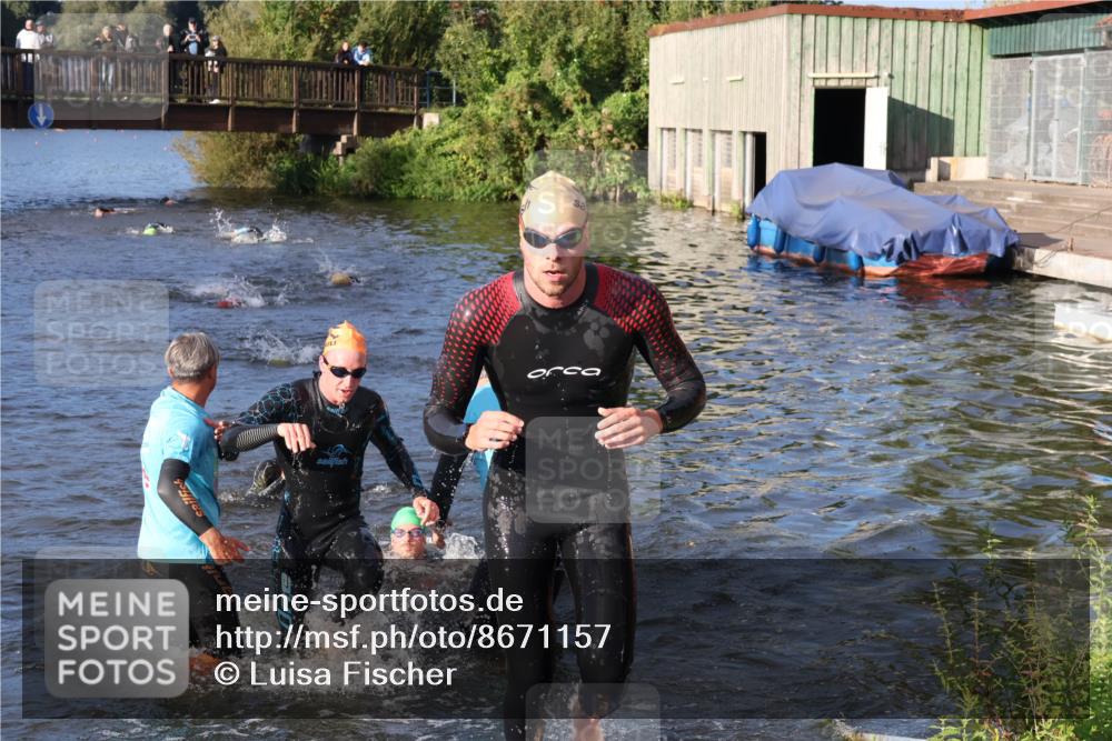 31.08.2025 - Elbe Triathlon Hamburg Luisa Fischer http://msf.ph/oto/8671157 31.08.2025 08:29:58 Schwimmen 171, 200, 209, 232, 238 meine-sportfotos.de