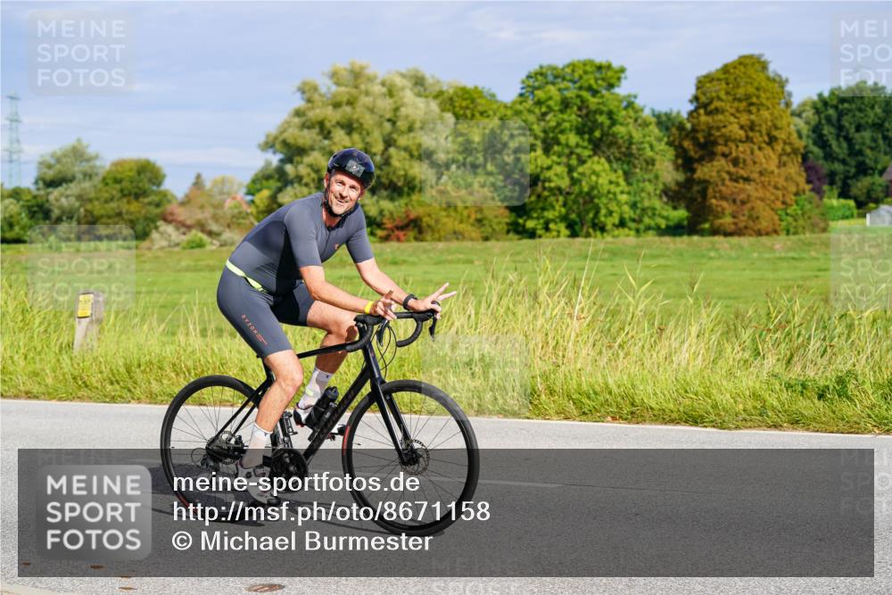 31.08.2025 - Elbe Triathlon Hamburg Michael Burmester http://msf.ph/oto/8671158 31.08.2025 10:02:03 Radfahren 394, 634, 656, 660, 684, 859 meine-sportfotos.de
