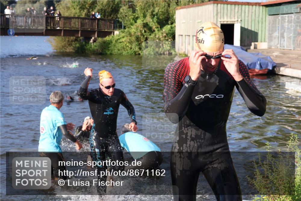 31.08.2025 - Elbe Triathlon Hamburg Luisa Fischer http://msf.ph/oto/8671162 31.08.2025 08:29:59 Schwimmen 171, 200, 209, 232, 238 meine-sportfotos.de