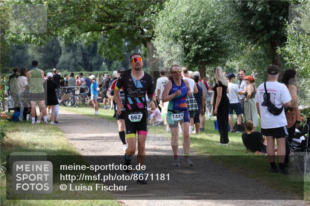 31.08.2025 - Elbe Triathlon Hamburg Luisa Fischer http://msf.ph/oto/8671181 31.08.2025 11:55:23 Laufen 662, 1447 meine-sportfotos.de