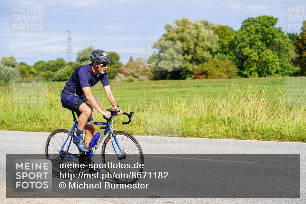 31.08.2025 - Elbe Triathlon Hamburg Michael Burmester http://msf.ph/oto/8671182 31.08.2025 10:02:04 Radfahren 394, 634, 656, 660, 684, 859 meine-sportfotos.de