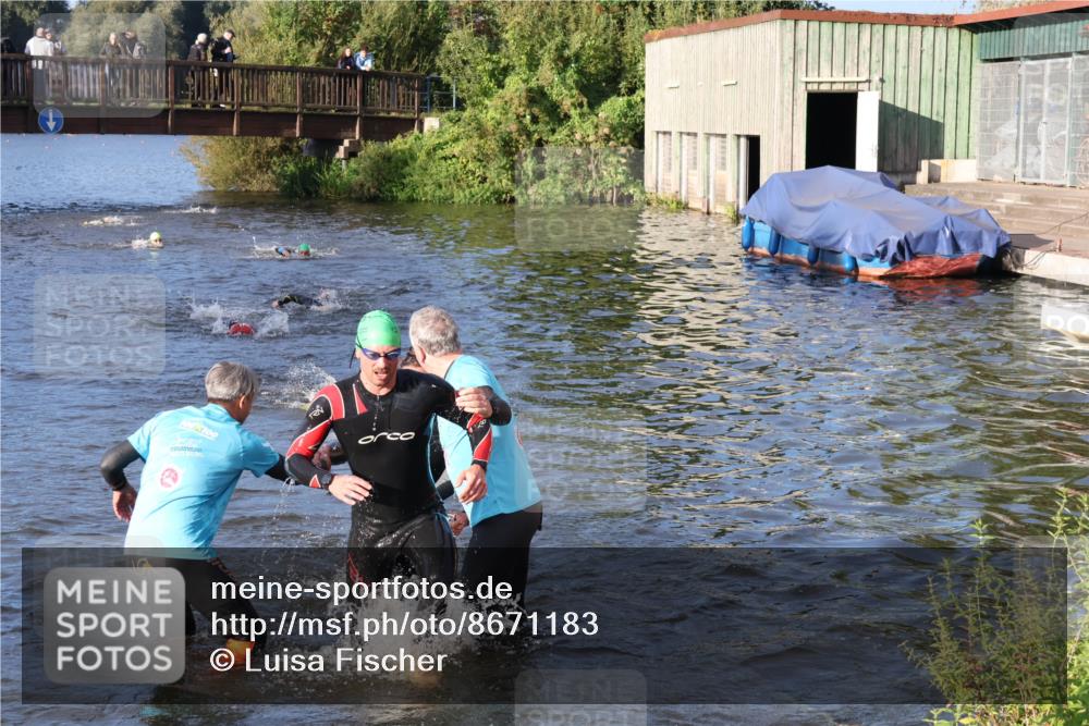 31.08.2025 - Elbe Triathlon Hamburg Luisa Fischer http://msf.ph/oto/8671183 31.08.2025 08:30:02 Schwimmen 171, 172, 200, 209, 232 meine-sportfotos.de