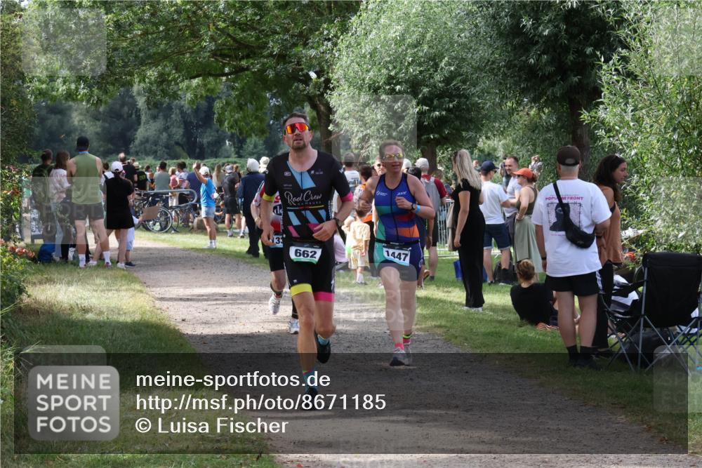 31.08.2025 - Elbe Triathlon Hamburg Luisa Fischer http://msf.ph/oto/8671185 31.08.2025 11:55:24 Laufen 133, 662, 1447 meine-sportfotos.de