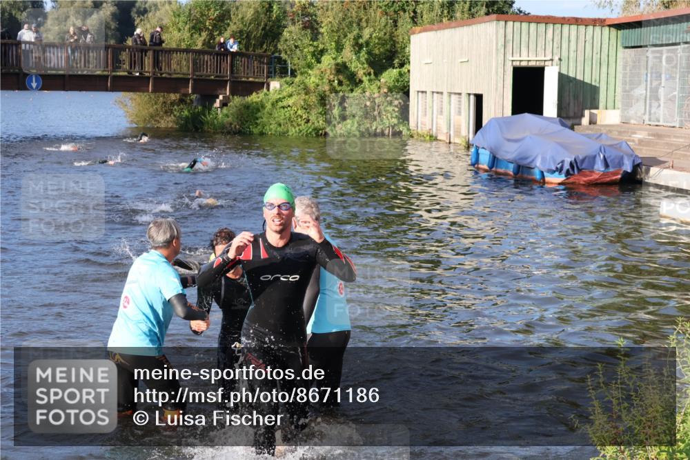 31.08.2025 - Elbe Triathlon Hamburg Luisa Fischer http://msf.ph/oto/8671186 31.08.2025 08:30:02 Schwimmen 171, 172, 200, 209, 232 meine-sportfotos.de