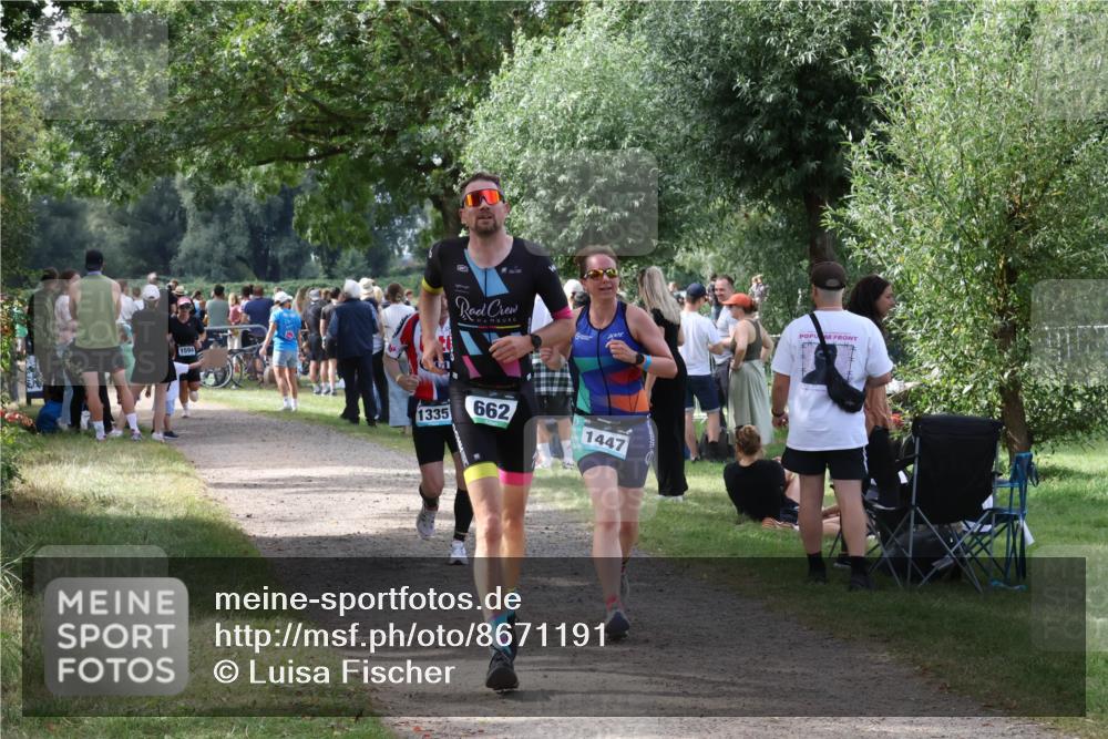 31.08.2025 - Elbe Triathlon Hamburg Luisa Fischer http://msf.ph/oto/8671191 31.08.2025 11:55:24 Laufen 1594, 662, 1335, 1447 meine-sportfotos.de