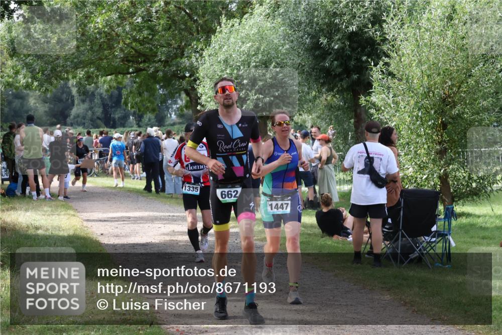 31.08.2025 - Elbe Triathlon Hamburg Luisa Fischer http://msf.ph/oto/8671193 31.08.2025 11:55:25 Laufen 1335, 662, 1447 meine-sportfotos.de