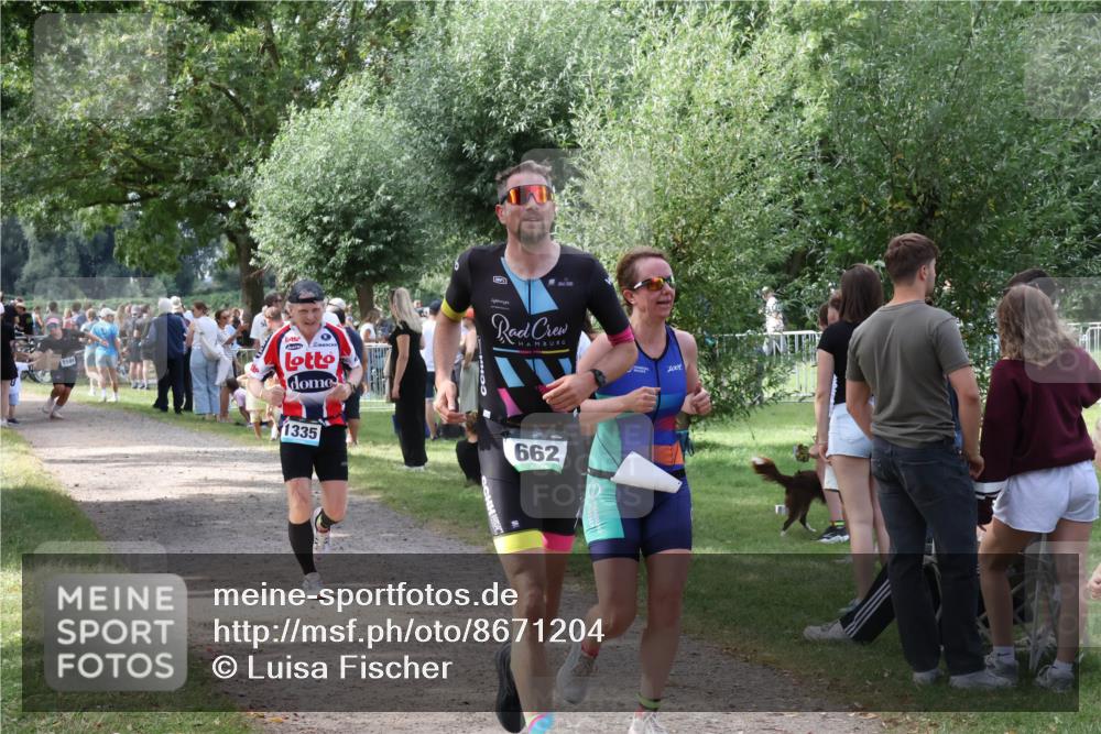 31.08.2025 - Elbe Triathlon Hamburg Luisa Fischer http://msf.ph/oto/8671204 31.08.2025 11:55:26 Laufen 1594, 1335, 662, 100 meine-sportfotos.de