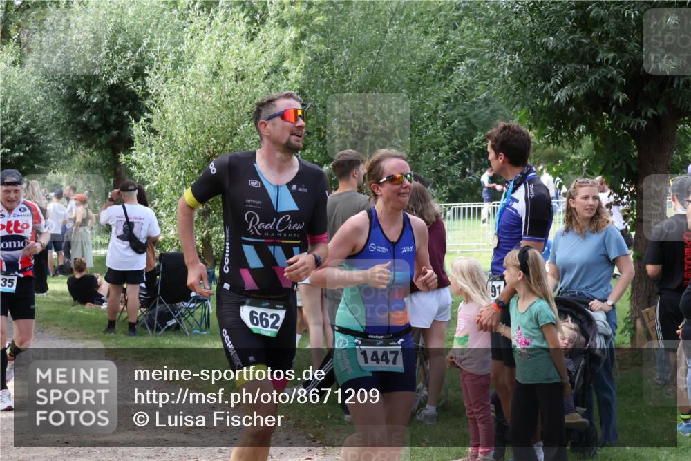 31.08.2025 - Elbe Triathlon Hamburg Luisa Fischer http://msf.ph/oto/8671209 31.08.2025 11:55:27 Laufen 35, 7001, 662, 1447, 91 meine-sportfotos.de