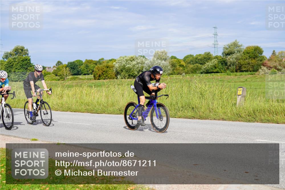 31.08.2025 - Elbe Triathlon Hamburg Michael Burmester http://msf.ph/oto/8671211 31.08.2025 10:02:08 Radfahren 394, 569, 634, 656, 660, 838, 859 meine-sportfotos.de