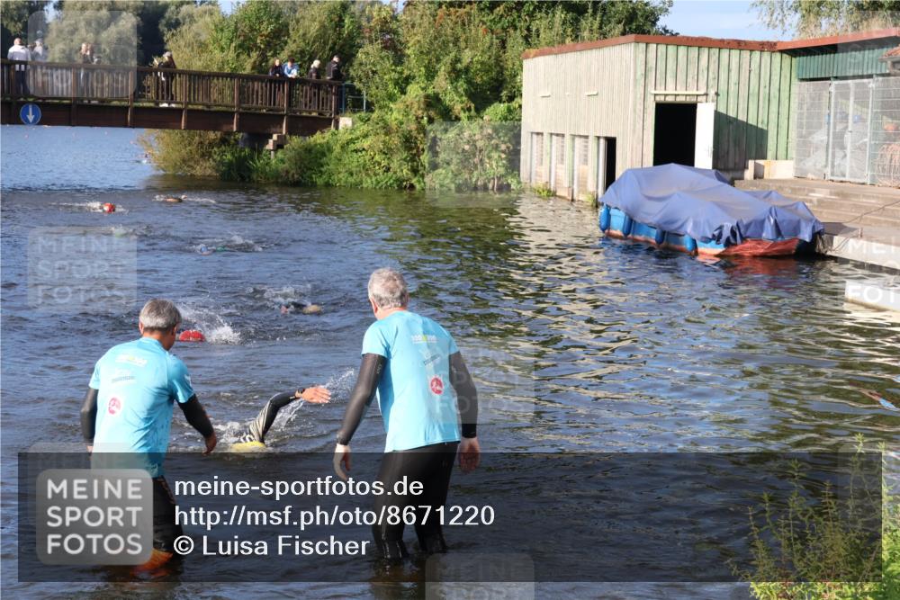 31.08.2025 - Elbe Triathlon Hamburg Luisa Fischer http://msf.ph/oto/8671220 31.08.2025 08:30:06 Schwimmen 172, 200, 232 meine-sportfotos.de