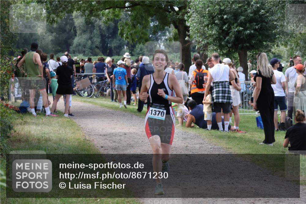 31.08.2025 - Elbe Triathlon Hamburg Luisa Fischer http://msf.ph/oto/8671230 31.08.2025 11:56:00 Laufen 1370 meine-sportfotos.de