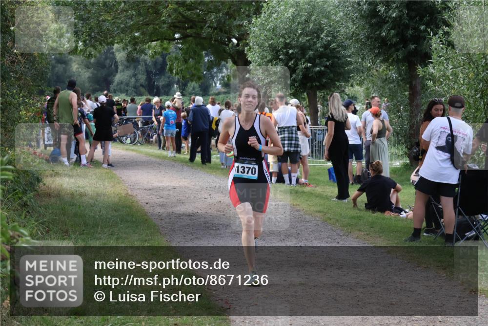 31.08.2025 - Elbe Triathlon Hamburg Luisa Fischer http://msf.ph/oto/8671236 31.08.2025 11:56:00 Laufen 1370 meine-sportfotos.de