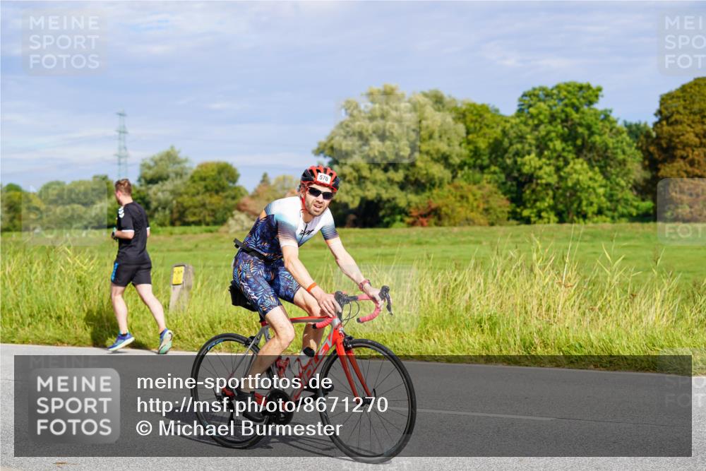 31.08.2025 - Elbe Triathlon Hamburg Michael Burmester http://msf.ph/oto/8671270 31.08.2025 10:02:16 Radfahren 569, 570, 808, 838, 909 meine-sportfotos.de