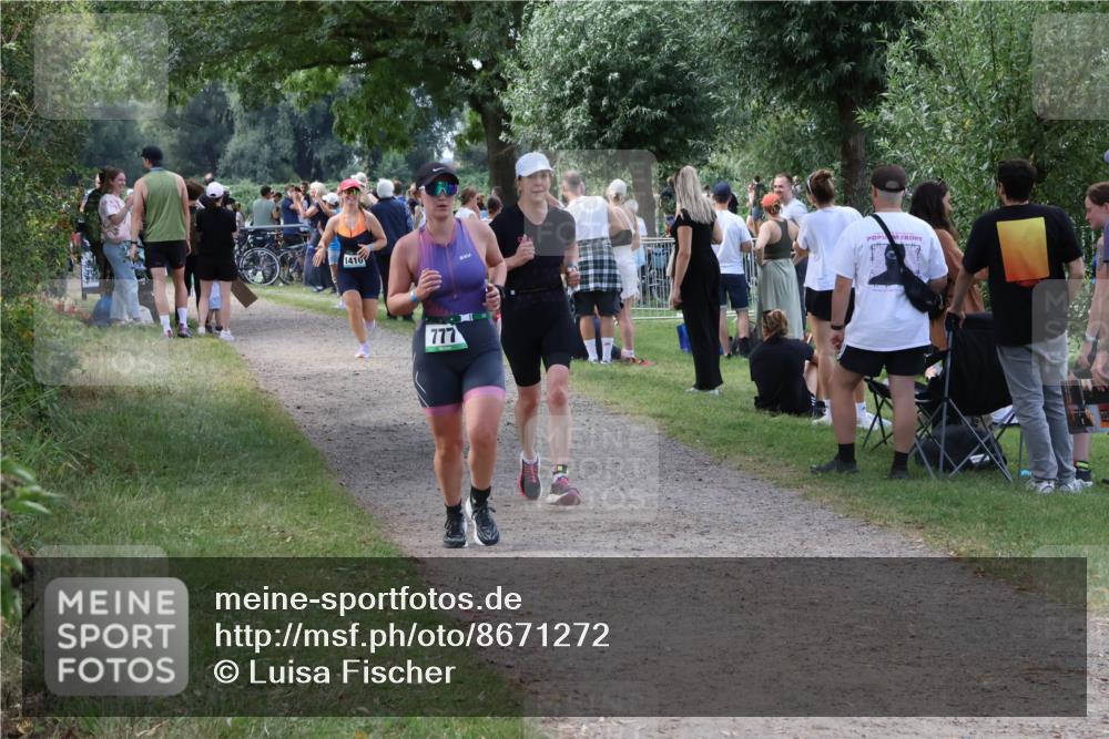 31.08.2025 - Elbe Triathlon Hamburg Luisa Fischer http://msf.ph/oto/8671272 31.08.2025 11:56:15 Laufen 1410, 777 meine-sportfotos.de