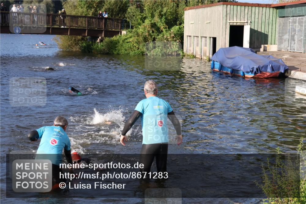 31.08.2025 - Elbe Triathlon Hamburg Luisa Fischer http://msf.ph/oto/8671283 31.08.2025 08:30:14 Schwimmen 172, 187, 242 meine-sportfotos.de