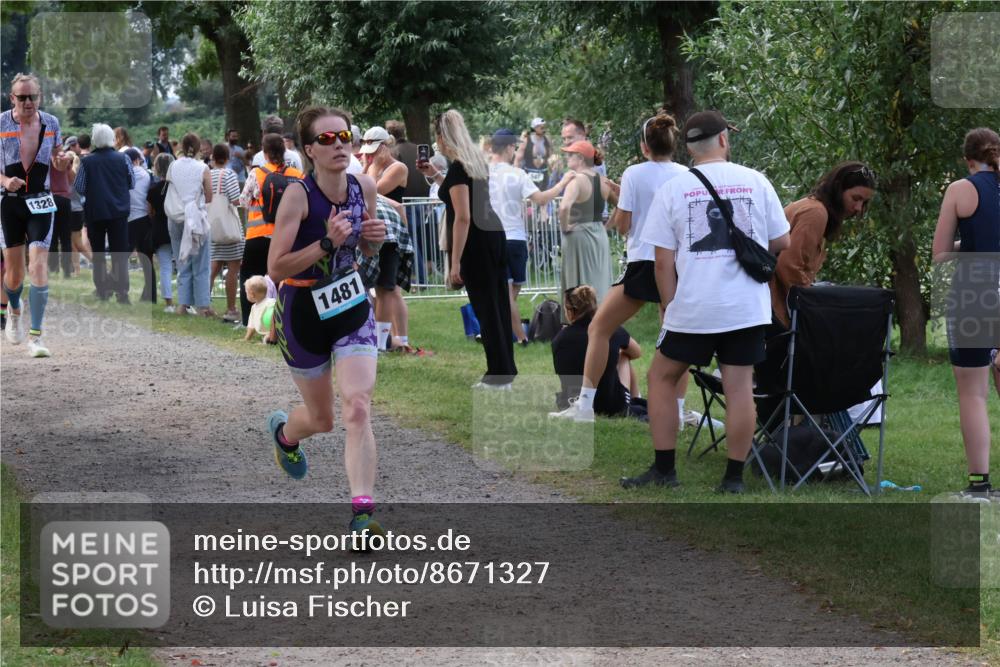 31.08.2025 - Elbe Triathlon Hamburg Luisa Fischer http://msf.ph/oto/8671327 31.08.2025 11:56:25 Laufen 1328, 1481 meine-sportfotos.de
