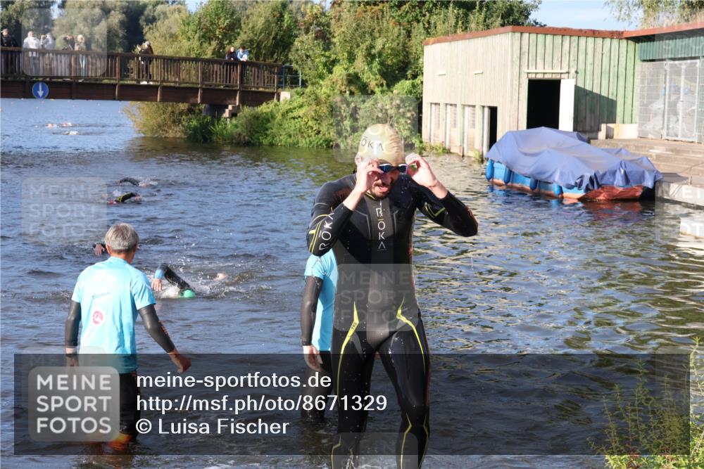 31.08.2025 - Elbe Triathlon Hamburg Luisa Fischer http://msf.ph/oto/8671329 31.08.2025 08:30:20 Schwimmen 187, 223, 242 meine-sportfotos.de