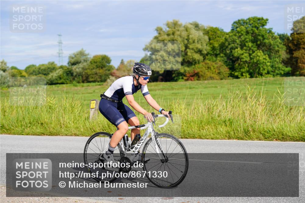 31.08.2025 - Elbe Triathlon Hamburg Michael Burmester http://msf.ph/oto/8671330 31.08.2025 10:02:34 Radfahren 421, 754, 930 meine-sportfotos.de