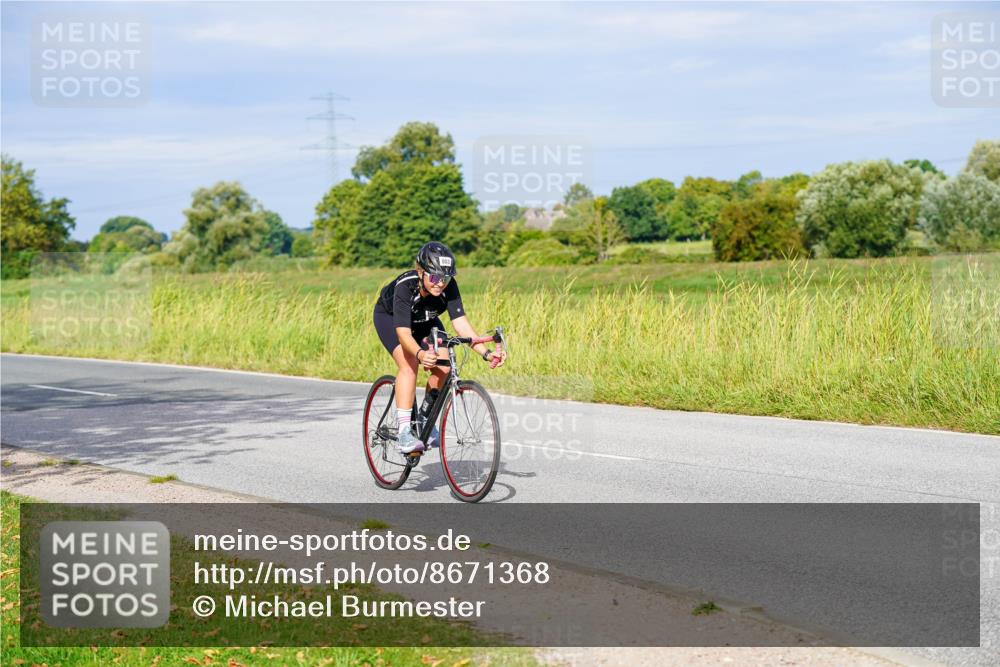 31.08.2025 - Elbe Triathlon Hamburg Michael Burmester http://msf.ph/oto/8671368 31.08.2025 10:02:50 Radfahren 638, 682, 727, 803, 912 meine-sportfotos.de