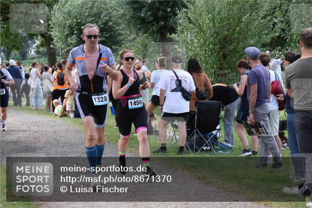 31.08.2025 - Elbe Triathlon Hamburg Luisa Fischer http://msf.ph/oto/8671370 31.08.2025 11:56:31 Laufen 69, 1328, 1450 meine-sportfotos.de