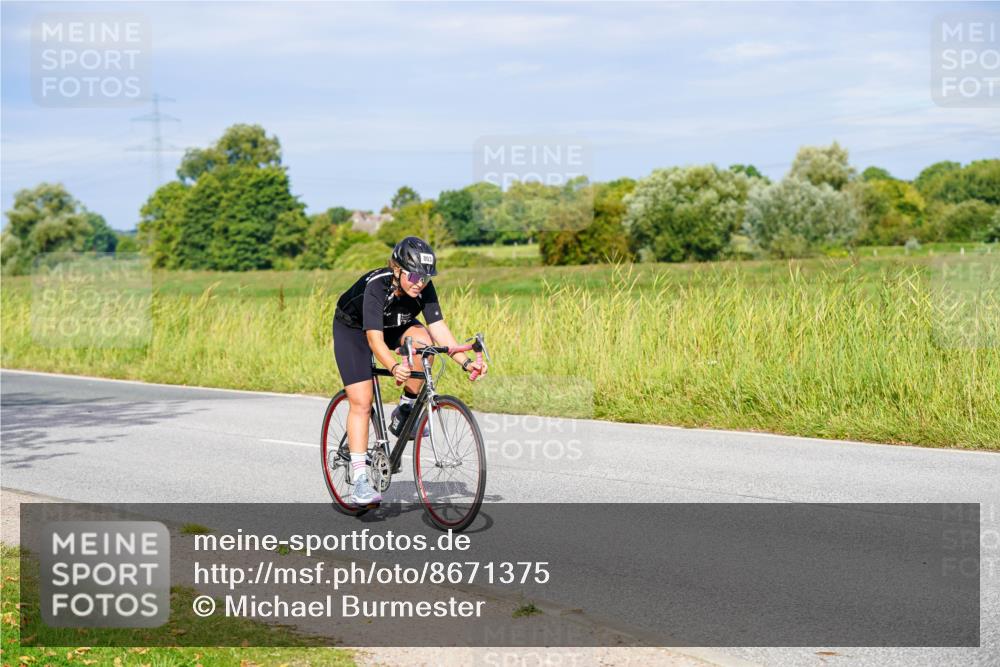 31.08.2025 - Elbe Triathlon Hamburg Michael Burmester http://msf.ph/oto/8671375 31.08.2025 10:02:50 Radfahren 638, 682, 727, 803, 912 meine-sportfotos.de