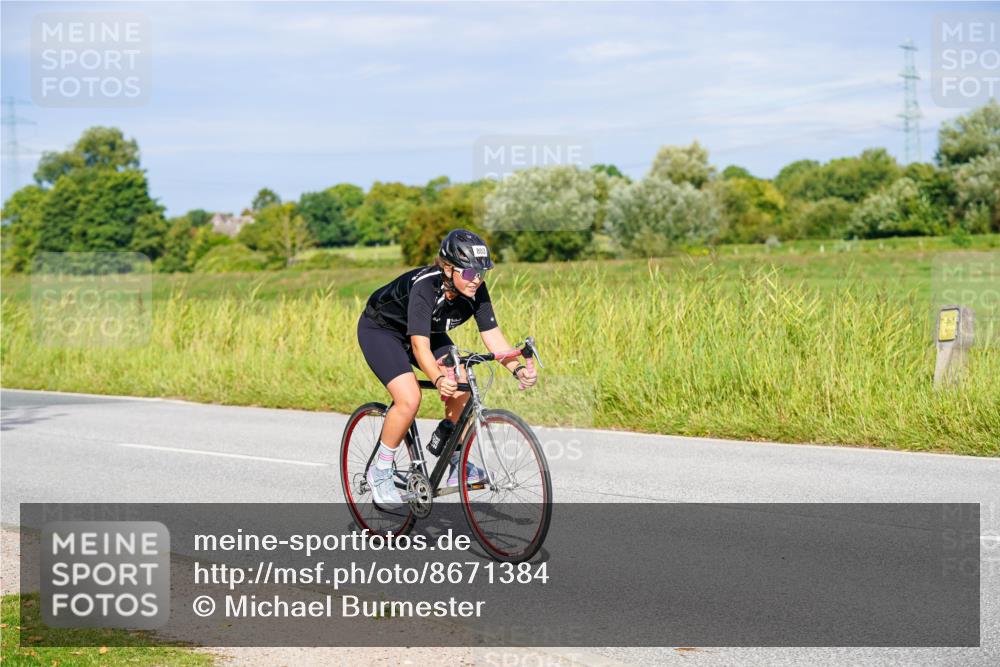 31.08.2025 - Elbe Triathlon Hamburg Michael Burmester http://msf.ph/oto/8671384 31.08.2025 10:02:50 Radfahren 638, 682, 727, 803, 912 meine-sportfotos.de