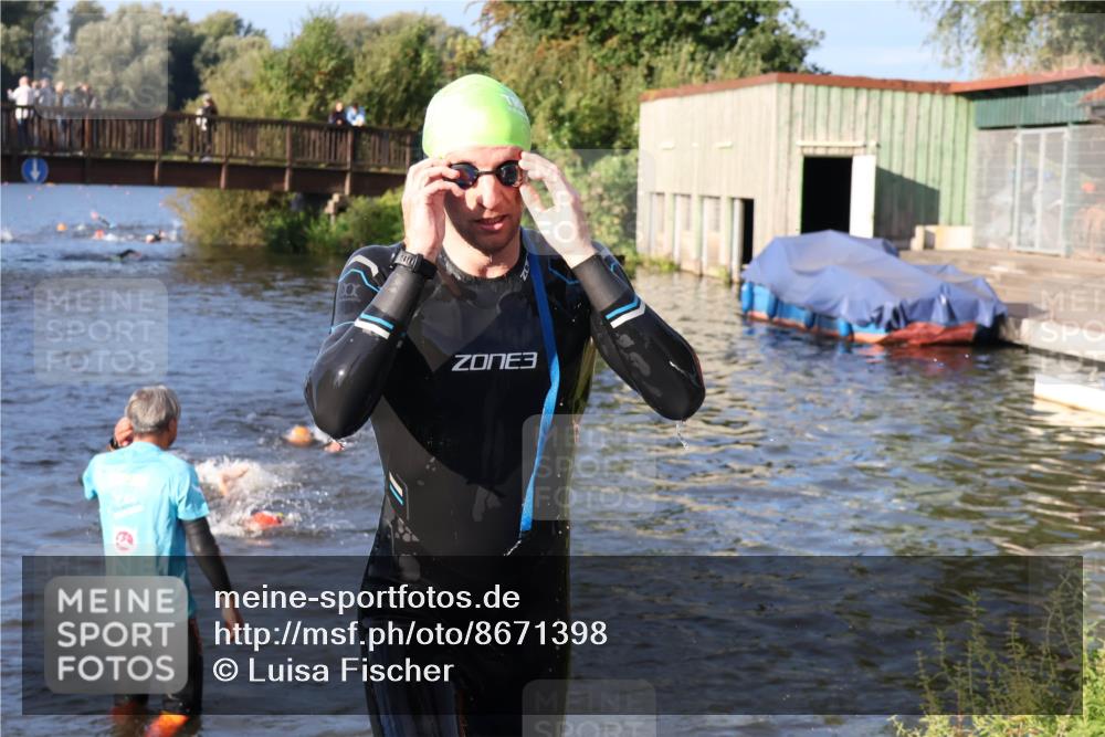 31.08.2025 - Elbe Triathlon Hamburg Luisa Fischer http://msf.ph/oto/8671398 31.08.2025 08:30:35 Schwimmen 191, 220 meine-sportfotos.de