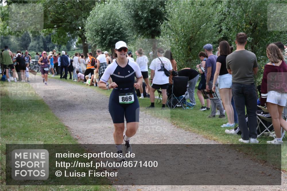 31.08.2025 - Elbe Triathlon Hamburg Luisa Fischer http://msf.ph/oto/8671400 31.08.2025 11:56:36 Laufen 1442, 869 meine-sportfotos.de