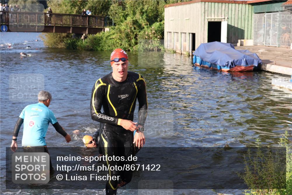 31.08.2025 - Elbe Triathlon Hamburg Luisa Fischer http://msf.ph/oto/8671422 31.08.2025 08:30:42 Schwimmen 191, 230 meine-sportfotos.de