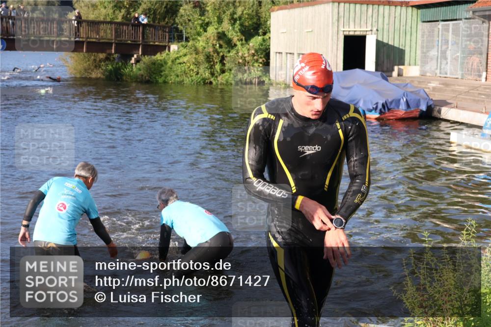 31.08.2025 - Elbe Triathlon Hamburg Luisa Fischer http://msf.ph/oto/8671427 31.08.2025 08:30:43 Schwimmen 191, 230 meine-sportfotos.de