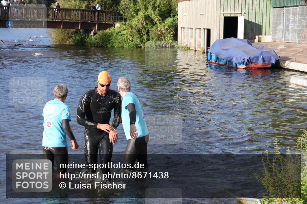 31.08.2025 - Elbe Triathlon Hamburg Luisa Fischer http://msf.ph/oto/8671438 31.08.2025 08:30:45 Schwimmen 191, 230 meine-sportfotos.de