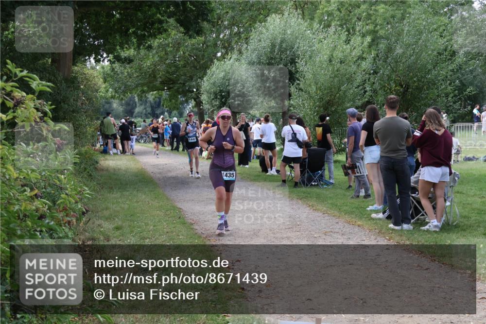 31.08.2025 - Elbe Triathlon Hamburg Luisa Fischer http://msf.ph/oto/8671439 31.08.2025 11:56:43 Laufen 1442, 1435 meine-sportfotos.de