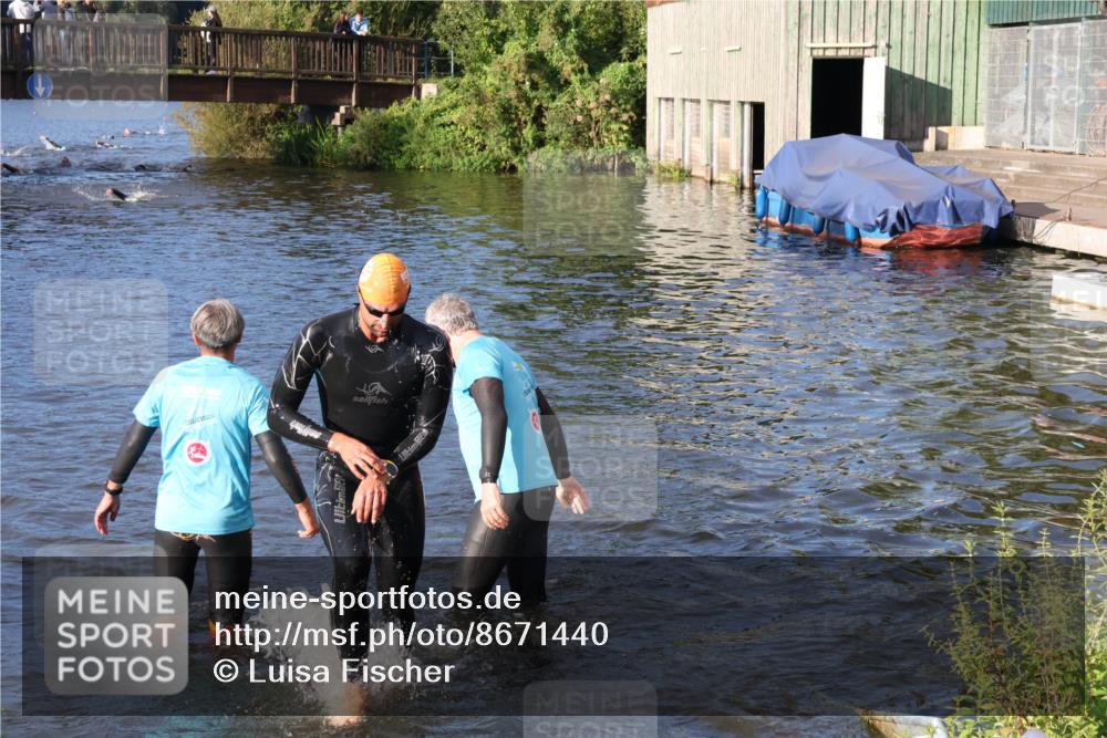 31.08.2025 - Elbe Triathlon Hamburg Luisa Fischer http://msf.ph/oto/8671440 31.08.2025 08:30:45 Schwimmen 191, 230 meine-sportfotos.de