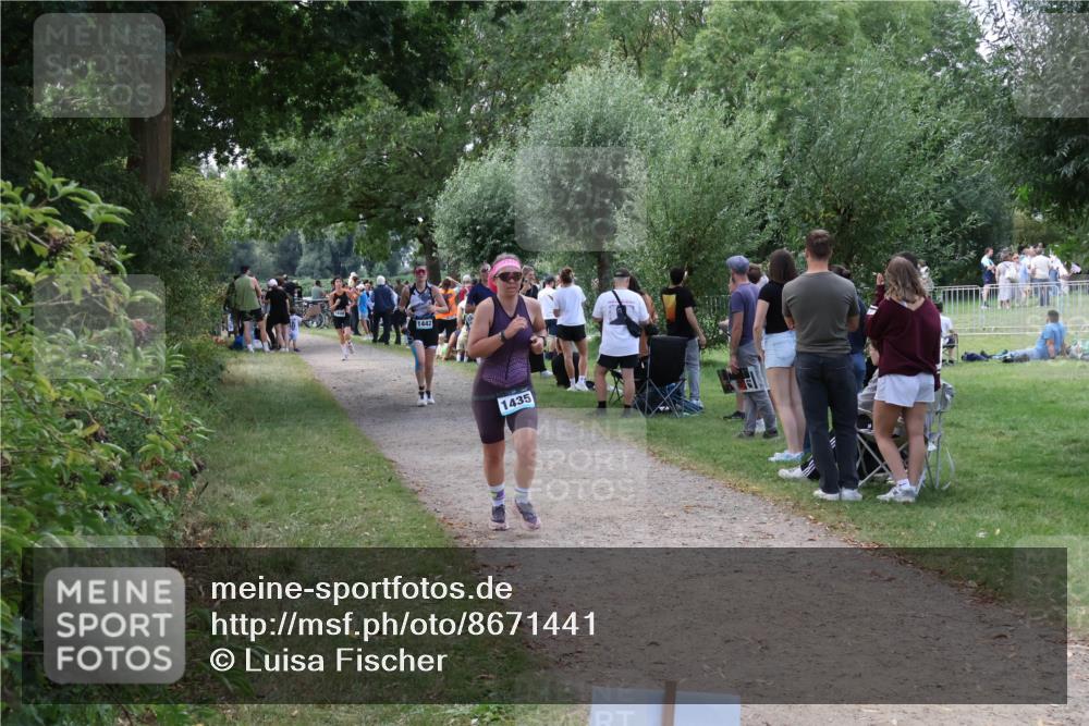 31.08.2025 - Elbe Triathlon Hamburg Luisa Fischer http://msf.ph/oto/8671441 31.08.2025 11:56:43 Laufen 1442, 1435 meine-sportfotos.de