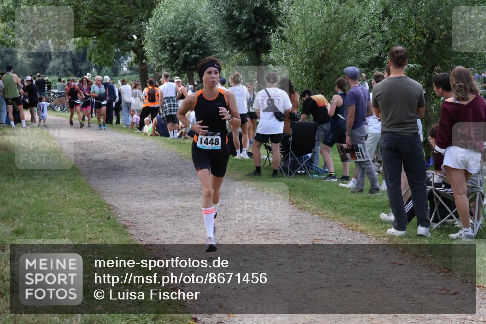 31.08.2025 - Elbe Triathlon Hamburg Luisa Fischer http://msf.ph/oto/8671456 31.08.2025 11:56:50 Laufen 1448 meine-sportfotos.de