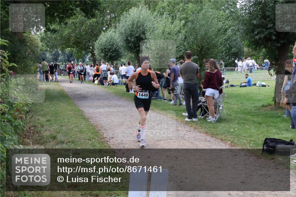 31.08.2025 - Elbe Triathlon Hamburg Luisa Fischer http://msf.ph/oto/8671461 31.08.2025 11:56:50 Laufen 1448 meine-sportfotos.de