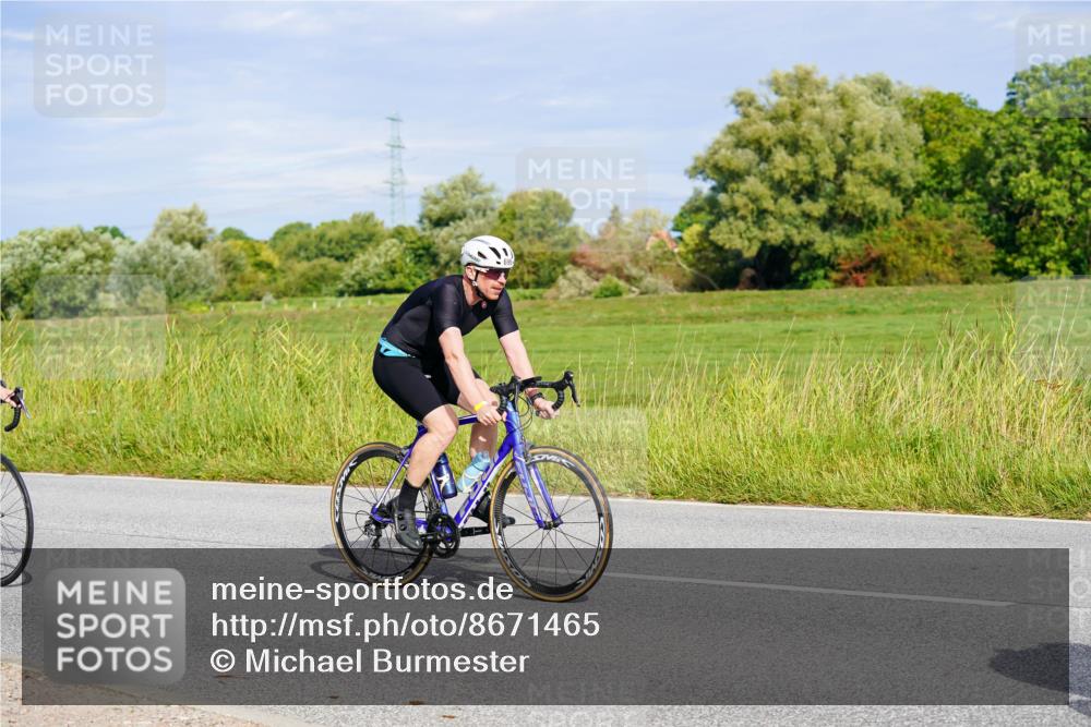 31.08.2025 - Elbe Triathlon Hamburg Michael Burmester http://msf.ph/oto/8671465 31.08.2025 10:03:02 Radfahren 428, 495, 515, 588, 618, 696, 739, 777, 834, 850 meine-sportfotos.de