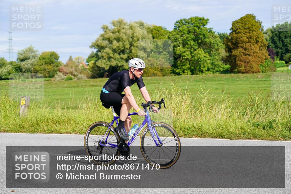 31.08.2025 - Elbe Triathlon Hamburg Michael Burmester http://msf.ph/oto/8671470 31.08.2025 10:03:03 Radfahren 428, 495, 515, 588, 618, 696, 777, 834, 850 meine-sportfotos.de