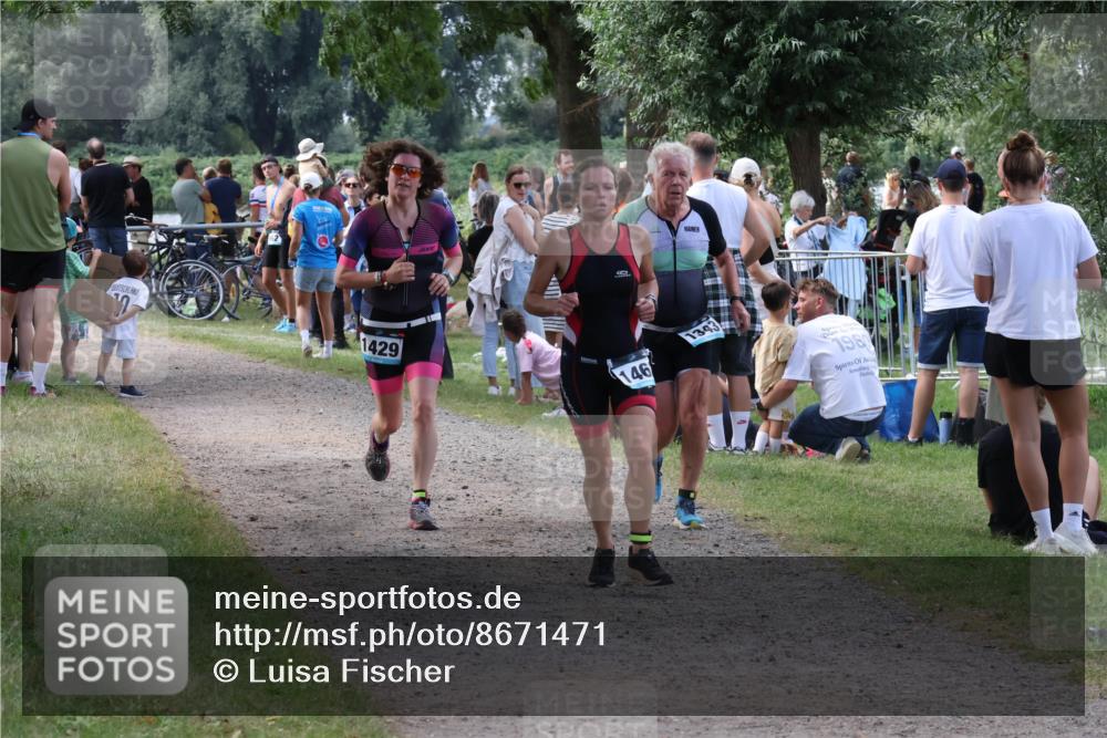 31.08.2025 - Elbe Triathlon Hamburg Luisa Fischer http://msf.ph/oto/8671471 31.08.2025 11:56:54 Laufen 100, 100, 1429, 146, 1343, 1980 meine-sportfotos.de