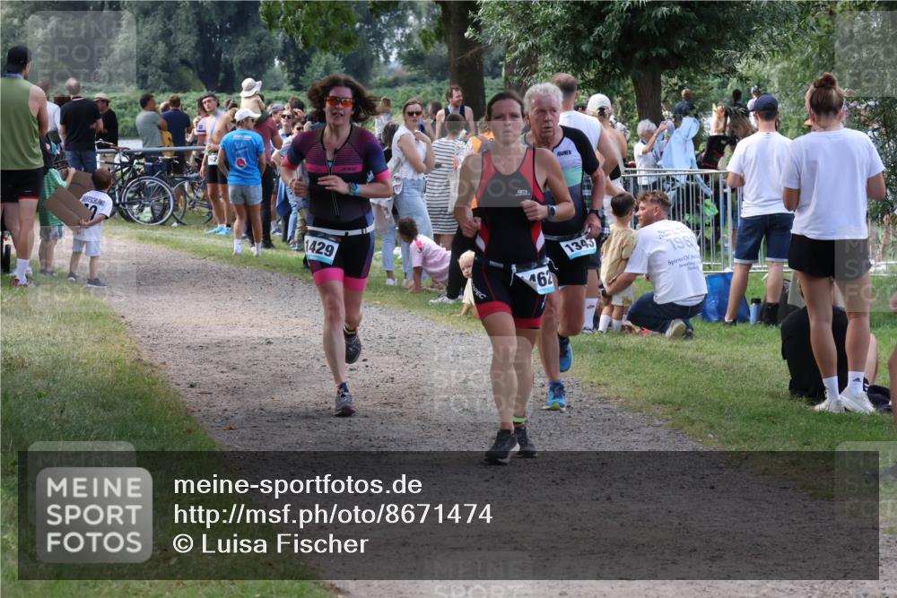 31.08.2025 - Elbe Triathlon Hamburg Luisa Fischer http://msf.ph/oto/8671474 31.08.2025 11:56:54 Laufen 37, 1429, 462, 1343, 1980 meine-sportfotos.de