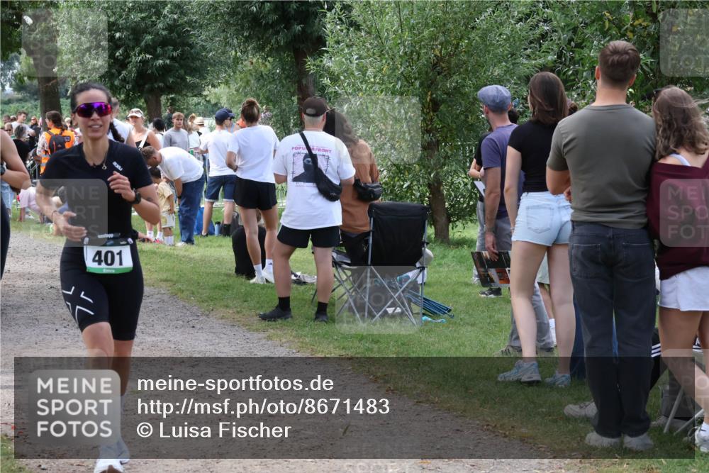 31.08.2025 - Elbe Triathlon Hamburg Luisa Fischer http://msf.ph/oto/8671483 31.08.2025 11:57:19 Laufen 2, 401 meine-sportfotos.de