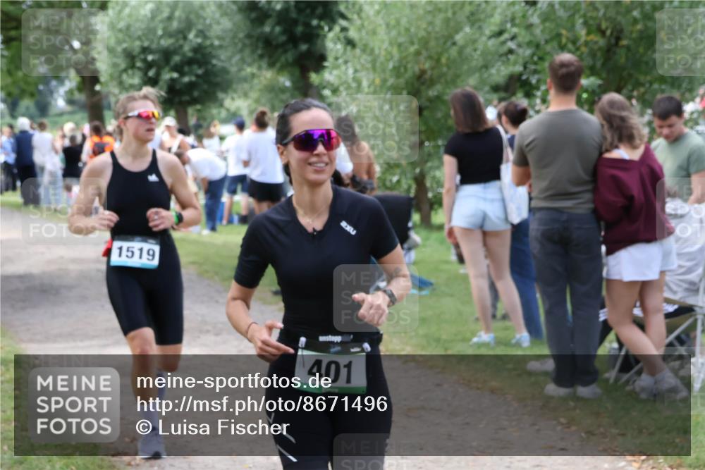 31.08.2025 - Elbe Triathlon Hamburg Luisa Fischer http://msf.ph/oto/8671496 31.08.2025 11:57:20 Laufen 1519, 401 meine-sportfotos.de