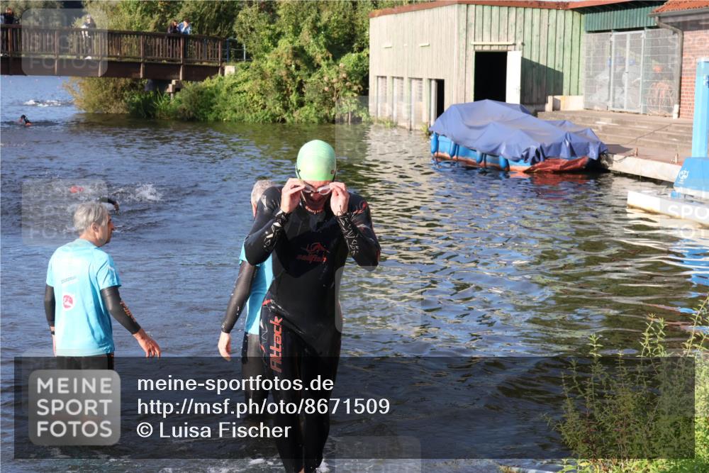 31.08.2025 - Elbe Triathlon Hamburg Luisa Fischer http://msf.ph/oto/8671509 31.08.2025 08:31:22 Schwimmen 219 meine-sportfotos.de
