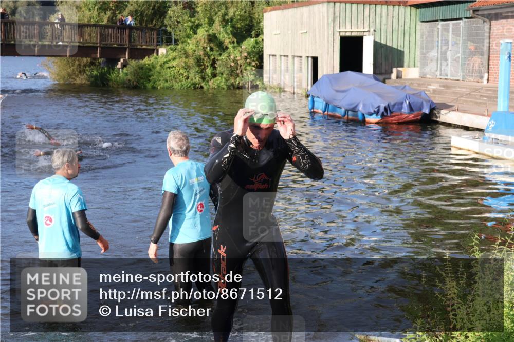 31.08.2025 - Elbe Triathlon Hamburg Luisa Fischer http://msf.ph/oto/8671512 31.08.2025 08:31:22 Schwimmen 219 meine-sportfotos.de