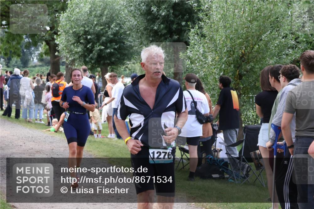 31.08.2025 - Elbe Triathlon Hamburg Luisa Fischer http://msf.ph/oto/8671534 31.08.2025 11:57:43 Laufen 1276 meine-sportfotos.de