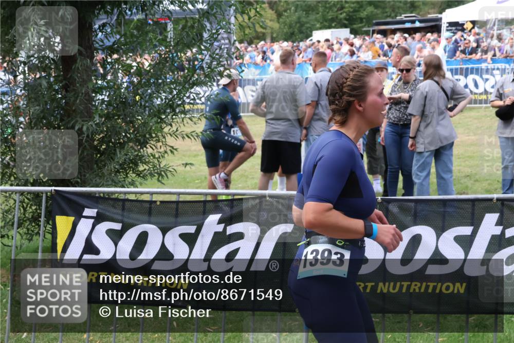 31.08.2025 - Elbe Triathlon Hamburg Luisa Fischer http://msf.ph/oto/8671549 31.08.2025 11:57:48 Laufen 202, 1393 meine-sportfotos.de