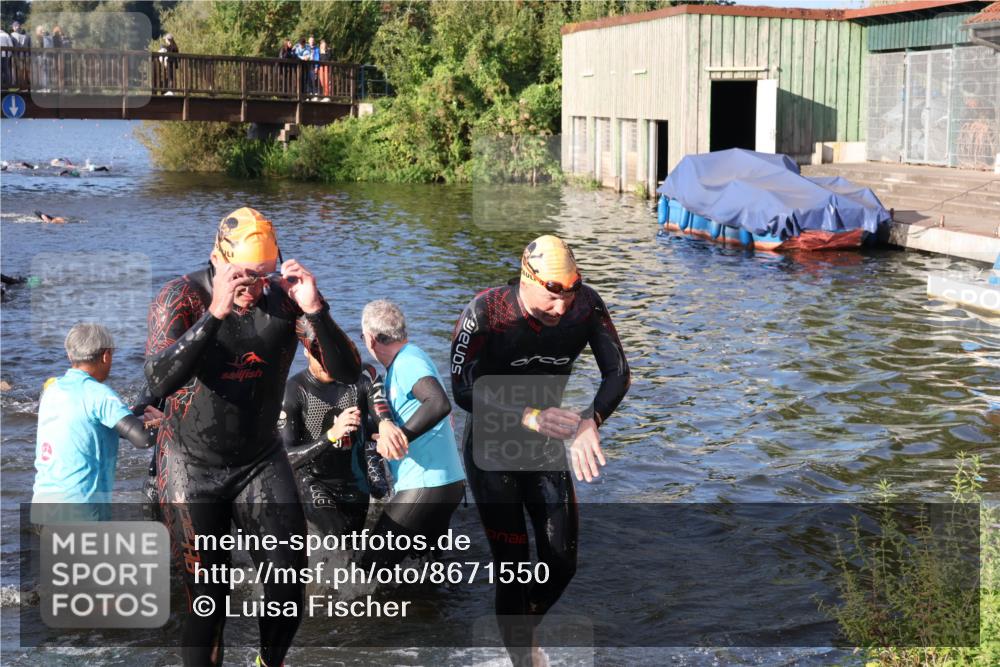 31.08.2025 - Elbe Triathlon Hamburg Luisa Fischer http://msf.ph/oto/8671550 31.08.2025 08:31:37 Schwimmen 169, 180, 189, 208, 211, 227 meine-sportfotos.de